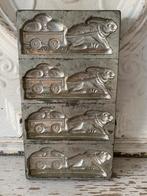 Antieke metalen chocoladevorm paashaas wagen met eieren, Ophalen of Verzenden