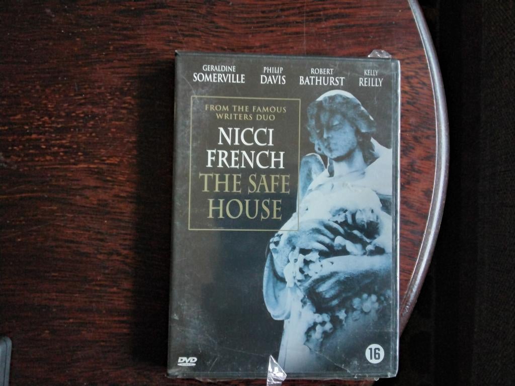 The safe house (Nicci French), nieuw in verpakking, originee, Vanaf 16 jaar, Ophalen of Verzenden, Nieuw in verpakking, Actiethriller