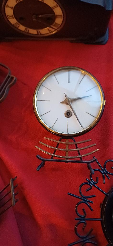 Plato tafelklok, Antiek en Kunst, Antiek | Klokken, Ophalen of Verzenden