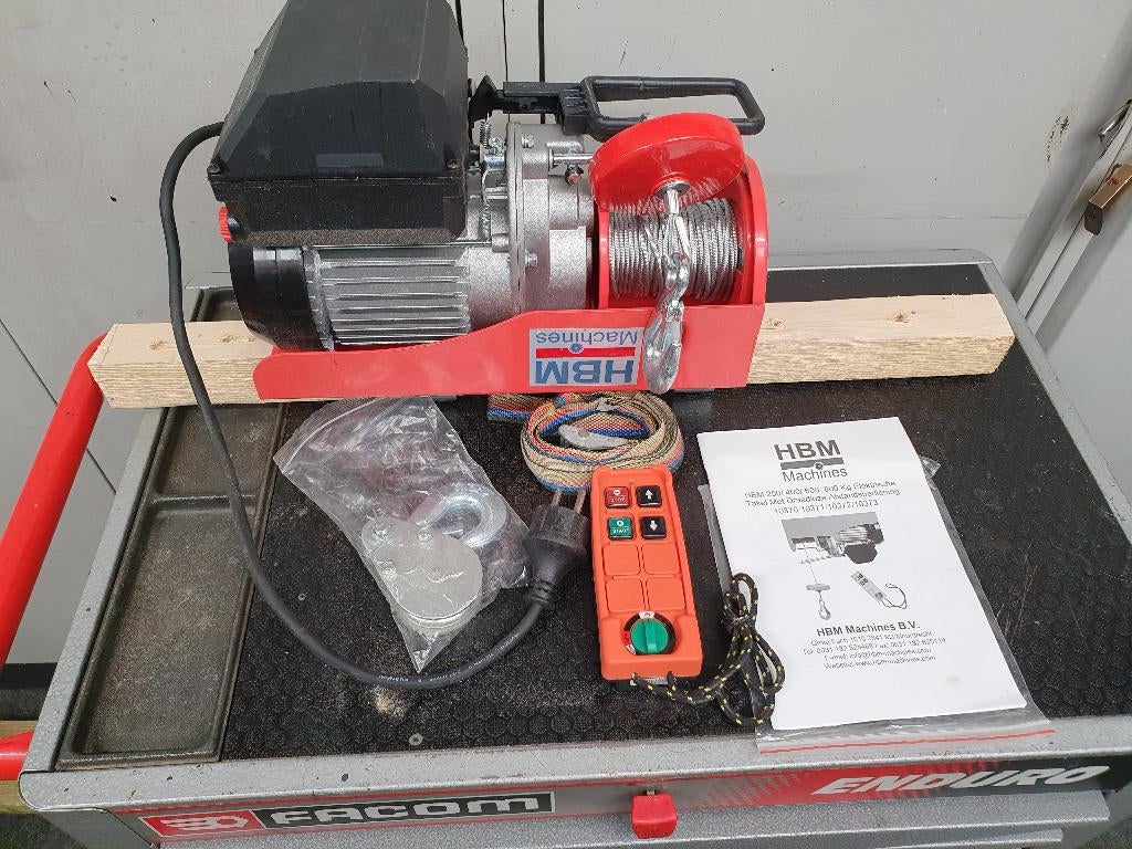 Elektrische Takel, Doe-het-zelf en Verbouw, Lieren en Takels, Ophalen of Verzenden, Zo goed als nieuw, Elektrisch