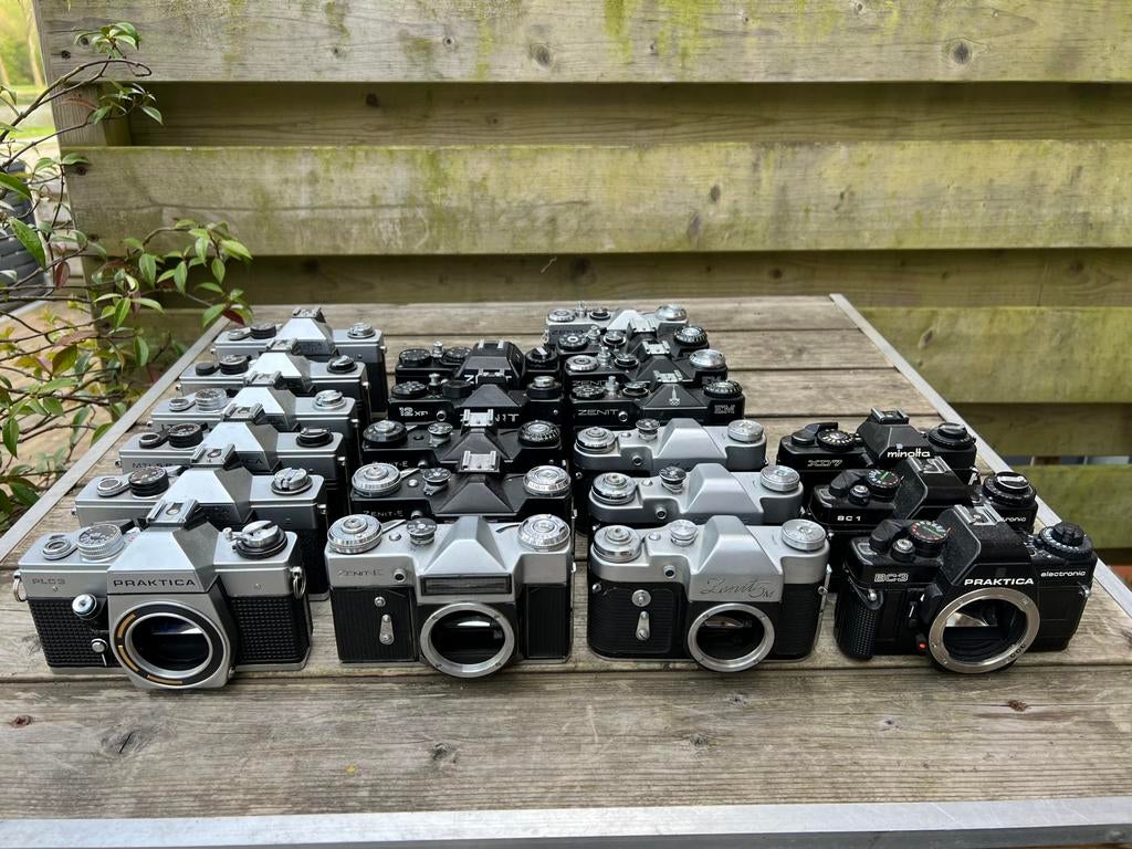 Partij analoge camera’s (Zenit, Praktica, Minolta) 23 stuks, Ophalen of Verzenden, Spiegelreflex, Minolta
