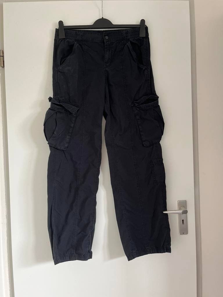 Zwarte basic effen cargo broek met zakken, maat 40/L van H&M, Kleding | Dames, Broeken en Pantalons, Maat 38/40 (M), Zwart, Ophalen of Verzenden