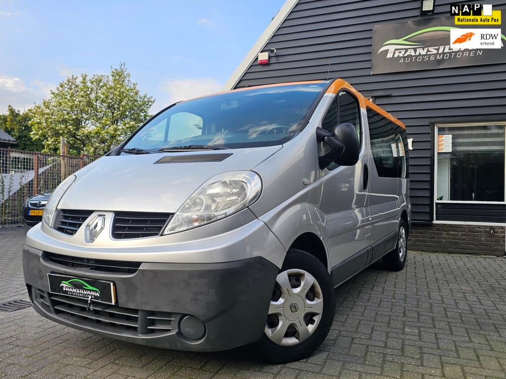 Renault Trafic Passenger 2.0 dCi T27 L1H1 Authentique/EURO5, Auto's, Renault, Euro 5, 8 stoelen, 1887 kg, Origineel Nederlands