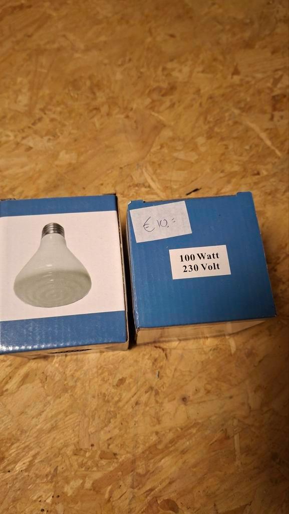 Warmtelamp 60 watt en warmtelamp 100 watt, Dieren en Toebehoren, Pluimvee | Toebehoren, Nieuw, Overige typen, Ophalen