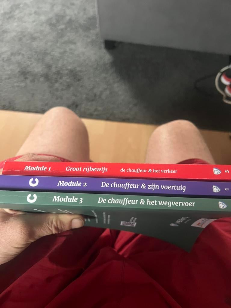 Vrachtwagen theorie boeken, Boeken, Ophalen, Zo goed als nieuw