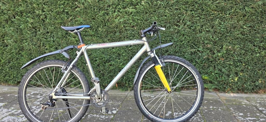 Prima Giant mountainbike
Rijd Remt en schakelt prima
., Ophalen, Gebruikt, Giant, Meer dan 20 versnellingen