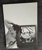 Sexy man draagt Samsung tv met vrouw op beeld, Verzenden, 1980 tot heden, Ongelopen, Overige thema's