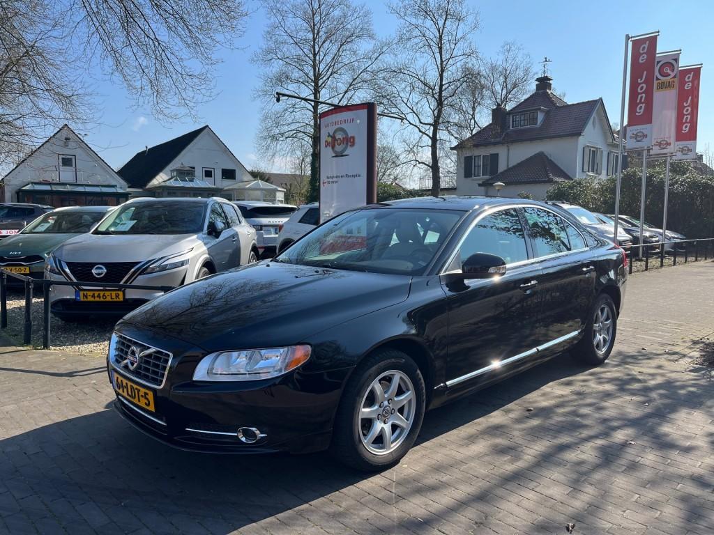 Volvo S80 2.0 145PK / LEDER / NAVI / PDC / CRUISE CTR. / AIR, Auto's, Gebruikt, Zwart, Handgeschakeld, Sedan