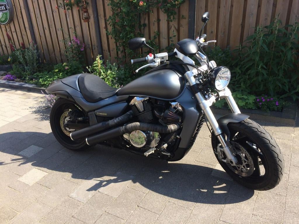 Suzuki Intruder M1800R Custom