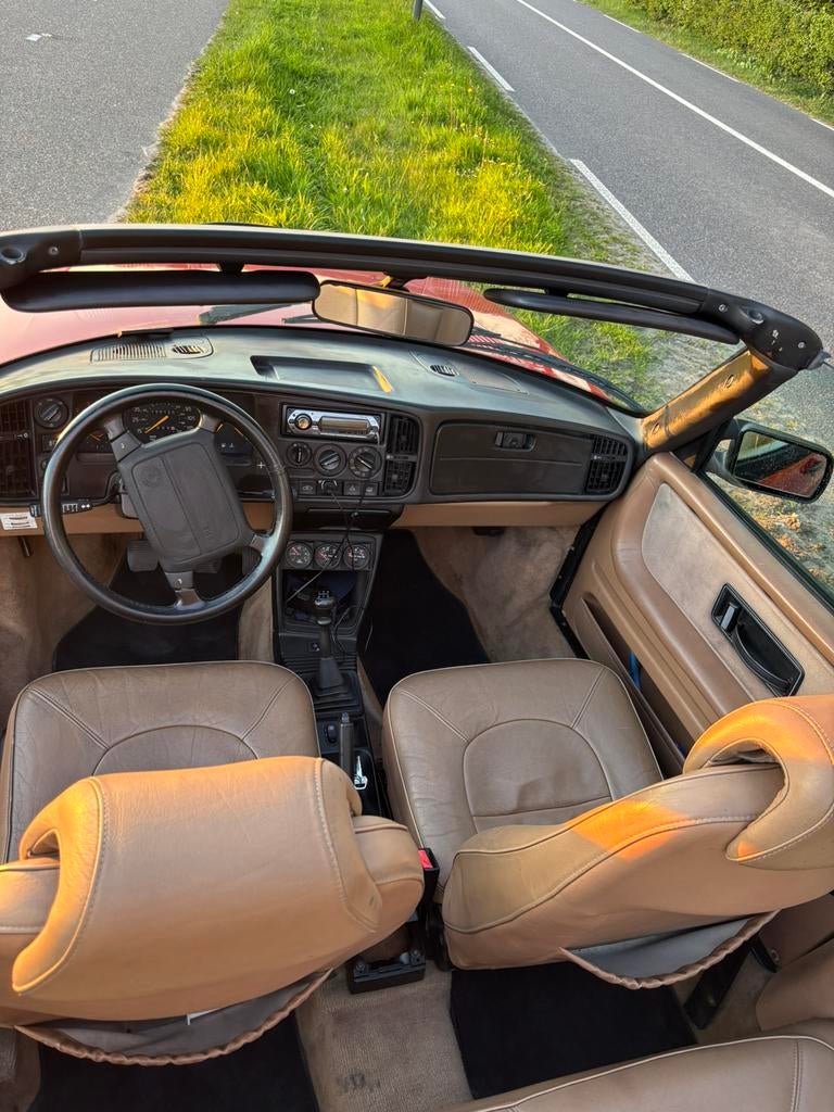 Saab 900