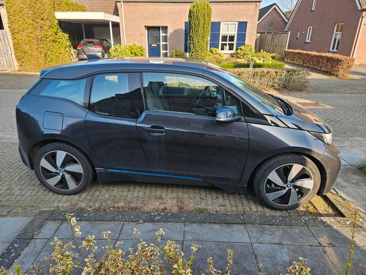 Zeer nette BMW i3 22kW 2013 Grijs, Auto's, BMW, Particulier, i3, Achteruitrijcamera, Airconditioning, Bluetooth, Boordcomputer