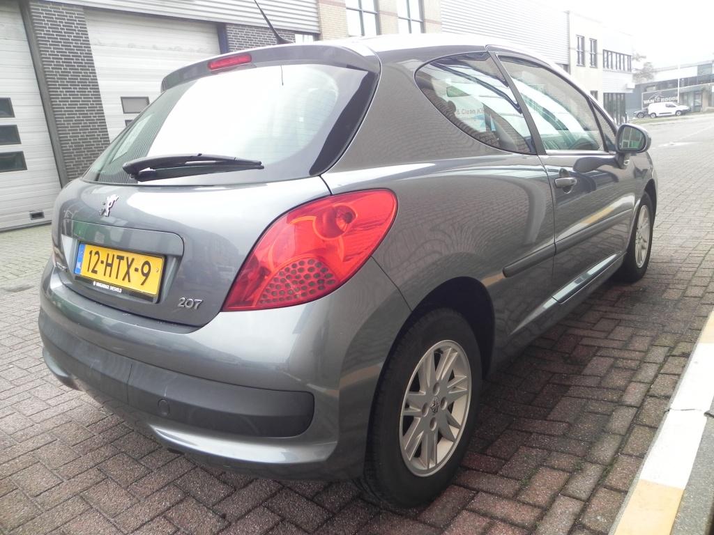 Peugeot 207 1.4 VTi Look (bj 2009), Auto's, Gebruikt, Metallic lak, 49 €/maand, Origineel Nederlands