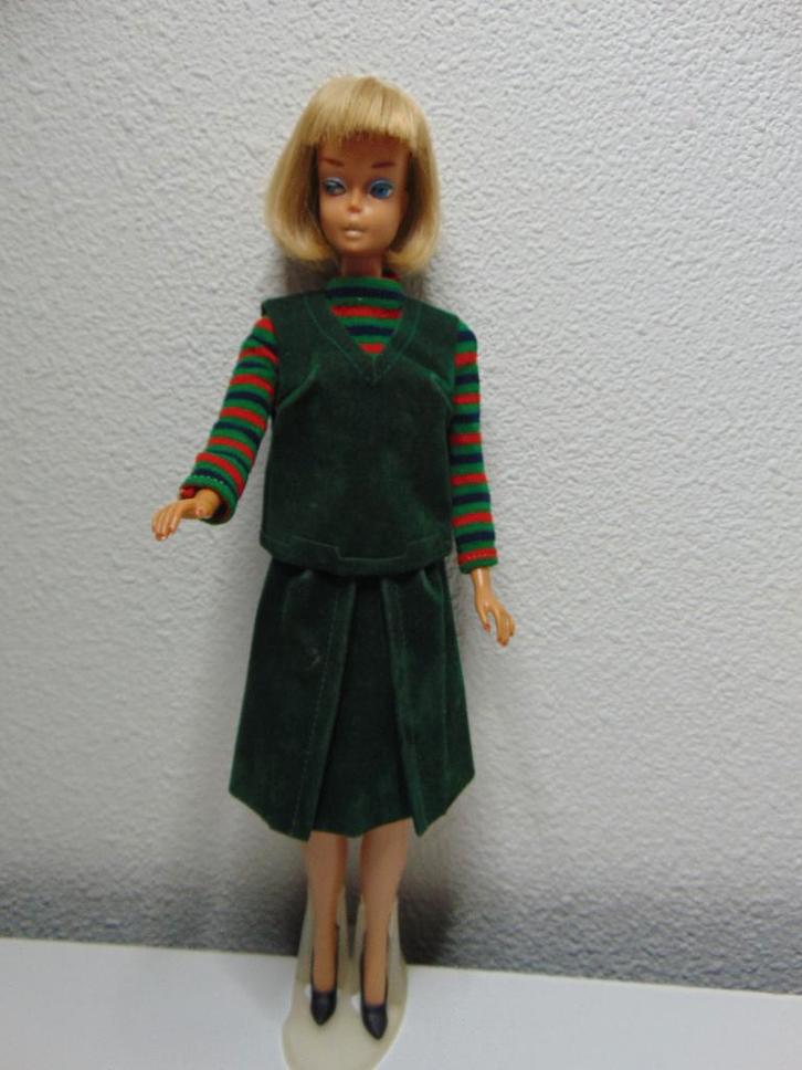 Prachtig Barbie set uit Japan Sorbonne, Verzamelen, Poppen, Gebruikt, Kleertjes, Ophalen of Verzenden