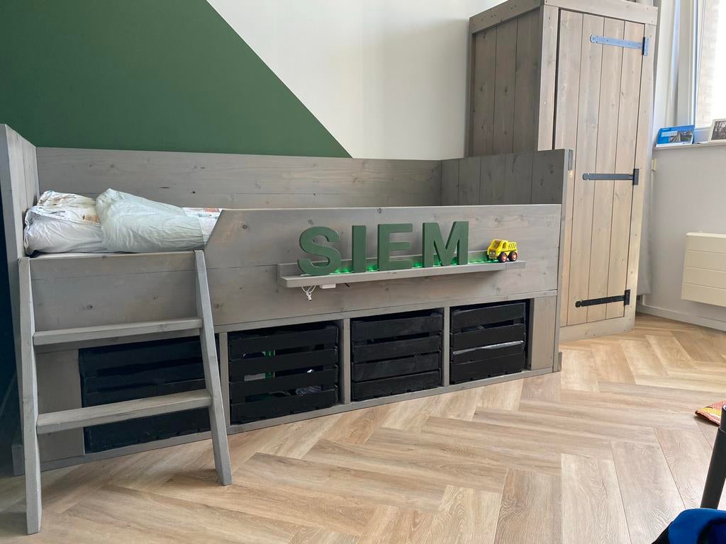 Bed en kast set-Inclusief lattenbodem en matr, 85 tot 100 cm, Gebruikt, Ophalen of Verzenden, Lattenbodem