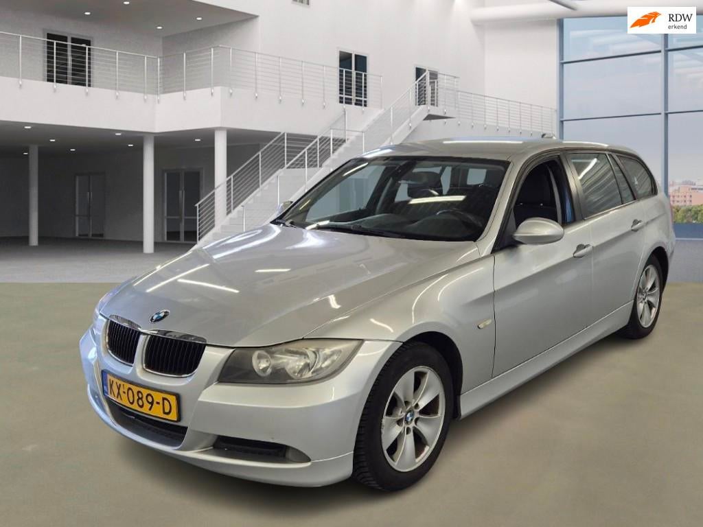 BMW 3-serie Touring 318i|APK 23-01-2027|NAVI|PSENSOR|TREKHAA, 13 km/l, Achterwielaandrijving, 4 cilinders, 129 pk