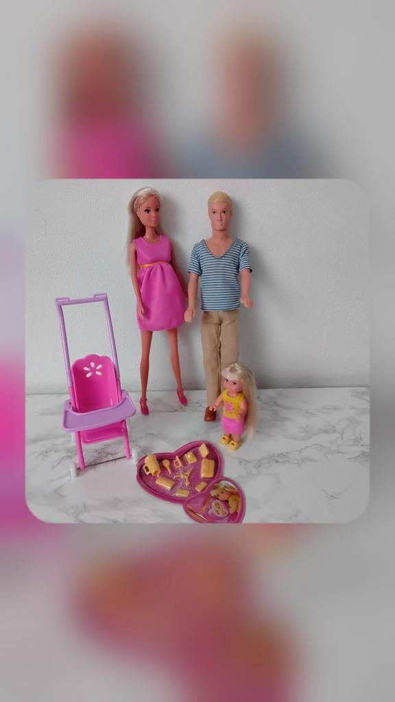 Kevin Steffi Family Poppen Evi Accessoires Barbie Zwanger, Ophalen of Verzenden, Zo goed als nieuw, Barbie