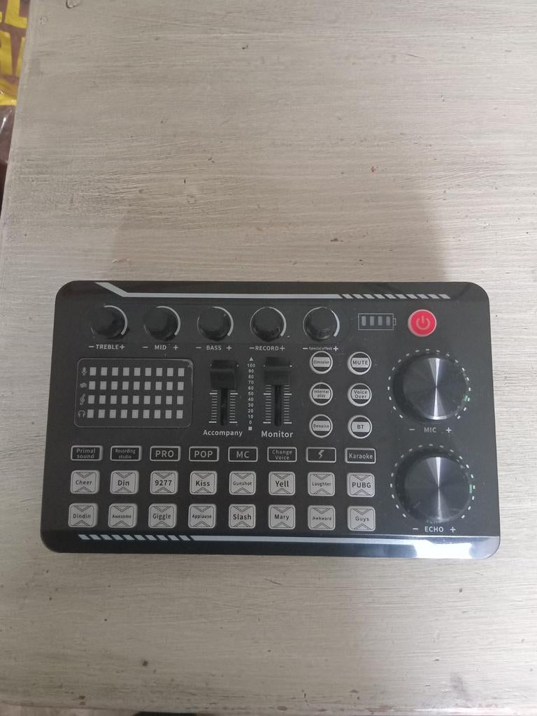 Live Soundcard als nieuw met Bluetooth!, Ophalen, Zo goed als nieuw, Minder dan 5 kanalen, Microfooningang