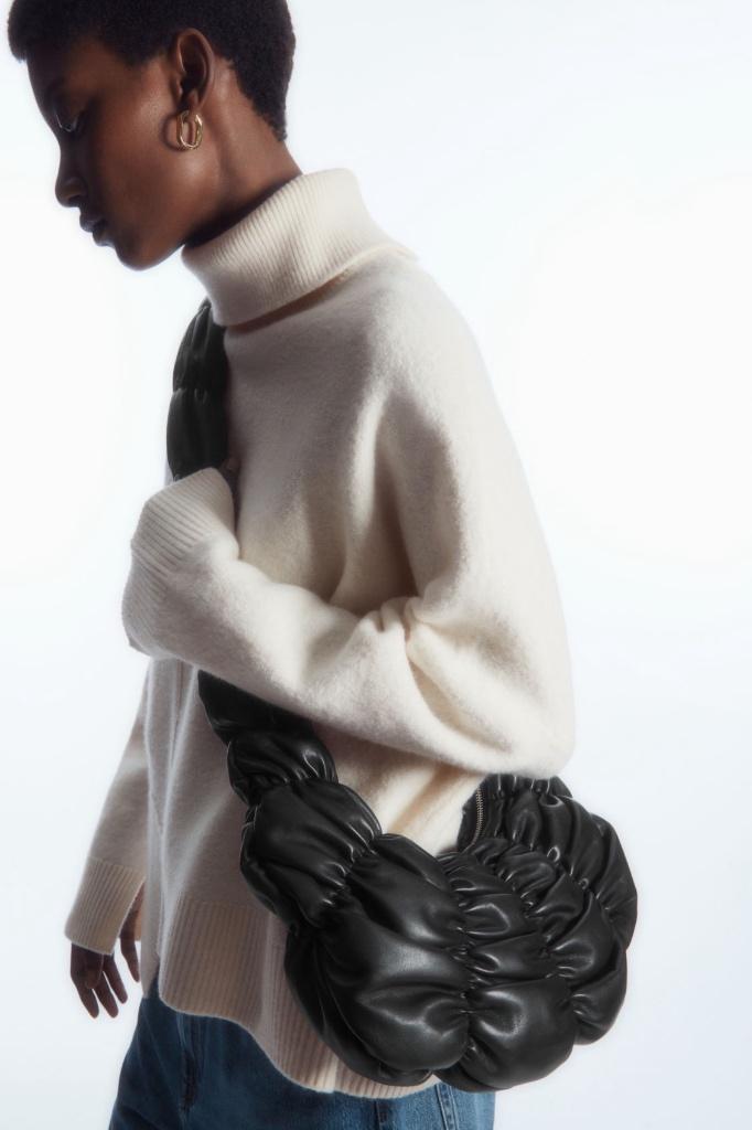 COS prachtige echt leren crossbody  tas zwart nieuw, Sieraden, Tassen en Uiterlijk, Overige merken, Zwart, Nieuw, Ophalen of Verzenden