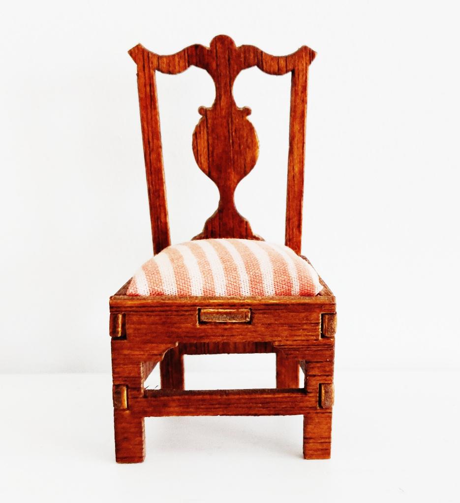 Poppenhuis eetkamer 4 stoelen 1:12, Ophalen of Verzenden, Zo goed als nieuw, Decoratie
