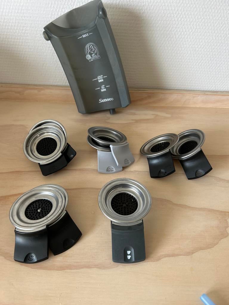 Senseo onderdelen: waterreservoir en padhouders, Witgoed en Apparatuur, Koffiezetapparaten, Gebruikt, Overige modellen, Ophalen of Verzenden