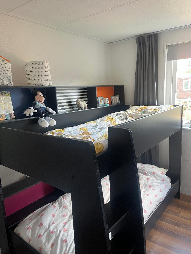 Te koop Stapelbed met opberg ruimte (Koopje), Huis en Inrichting, Slaapkamer | Stapelbedden en Hoogslapers, Ophalen, Gebruikt