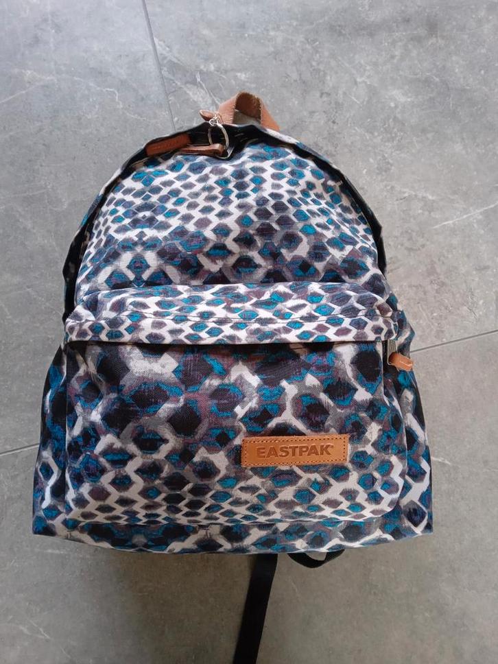Zo goed als nieuw: Eastpak rugzak, Sieraden, Tassen en Uiterlijk, Tassen | Rugtassen, Zo goed als nieuw, Eastpak, 30 tot 45 cm