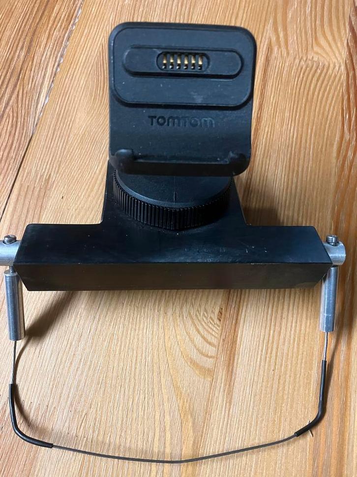 TomTom navigatiesysteem met Mercedes B200 steun, Auto diversen, Autonavigatie, Gebruikt, Ophalen of Verzenden