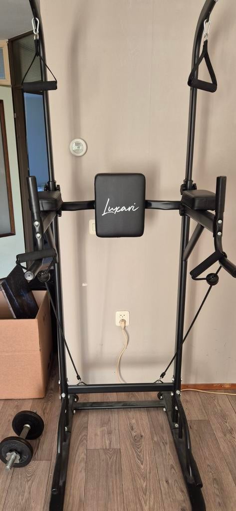 Luxari Power Tower Pro, Ophalen, Krachtstation