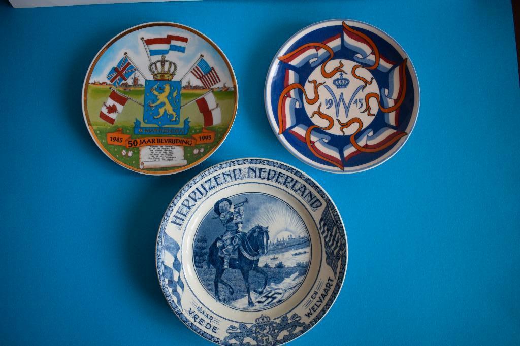 militaria bevrijding 3 borden, Verzamelen, Militaria | Tweede Wereldoorlog, Verzenden, Overige soorten, Nederland, Overige typen