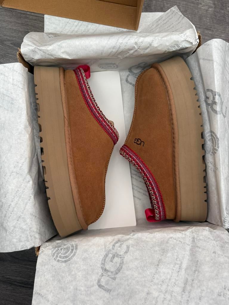 Ugg Tazz II , Maat 37,38,39, Ophalen of Verzenden, Zo goed als nieuw