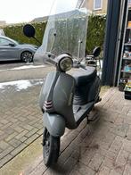 Te koop scooter met nieuwe accu, Fietsen en Brommers, Ophalen, Gebruikt, Benzine, Overige merken