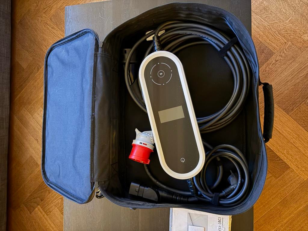 Porsche Universal Charger Lader (AC) - Thuis & Krachtstroom, Ophalen, Zo goed als nieuw, Laadkabel