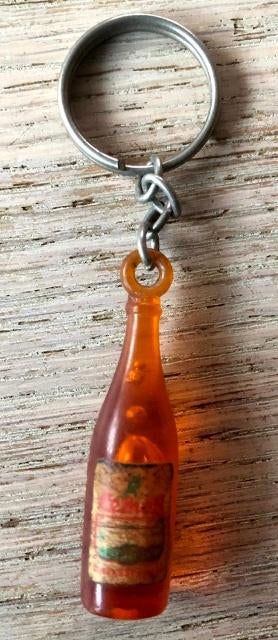 Oude sleutelhanger van Jus d’orange in de vorm van een fles, Verzamelen, Ophalen, Gebruikt