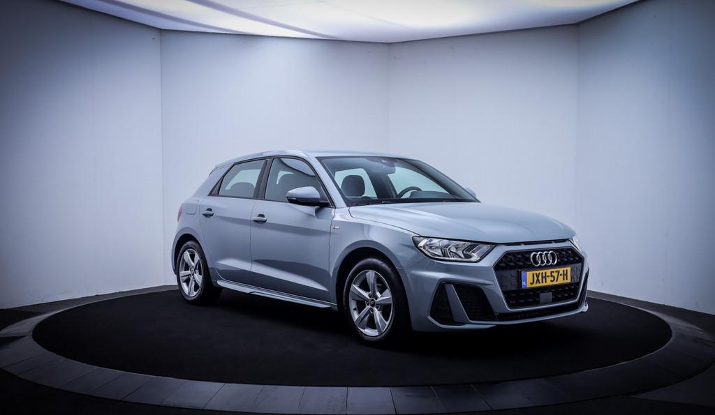 Audi A1 Sportback 25TFSI S-Line Edition CAMERA | CARPLAY | S, Leder en Stof, Lichtsensor, Bedrijf, Handgeschakeld