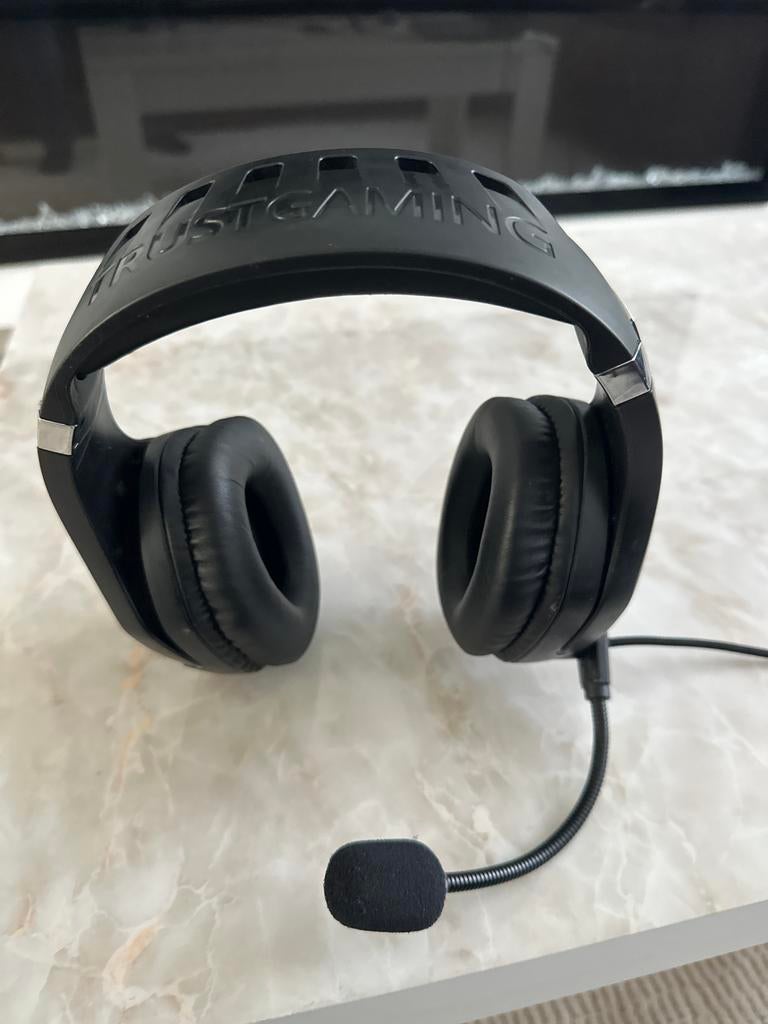 Trust Gaming GXT 488 Forze-G Gaming Headset, Ophalen of Verzenden, Gebruikt, Over oor (circumaural), Overige merken