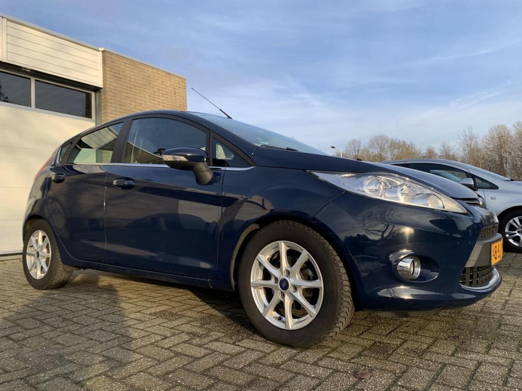 Ford Fiesta 1.6 TDCi ECOnetic Titanium 5DR NAP Airco Cruise, Auto's, Ford, Voorwielaandrijving, Gebruikt, Leder en Stof, Origineel Nederlands