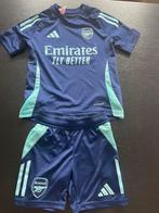 Voetbaltenue Arsenal Maat 140 (maat 128), Kinderen en Baby's, Kinderkleding | Maat 140, Ophalen of Verzenden, Zo goed als nieuw