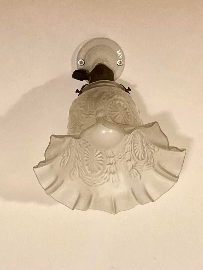 Porseleinen lampenvoet met bajonet fitting glazen kap, Ophalen of Verzenden, Gebruikt, Glas