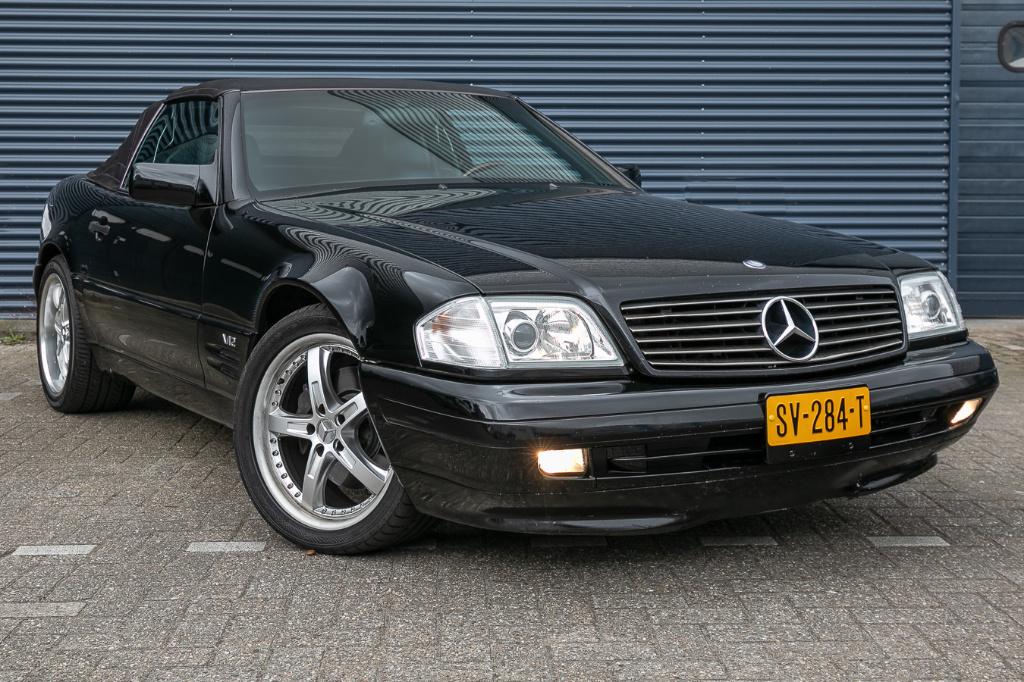 Mercedes SL600 R129 1996 Zwart V12 in goede staat, Auto's, Mercedes-Benz, Automaat, Achterwielaandrijving, Zwart, 394 pk