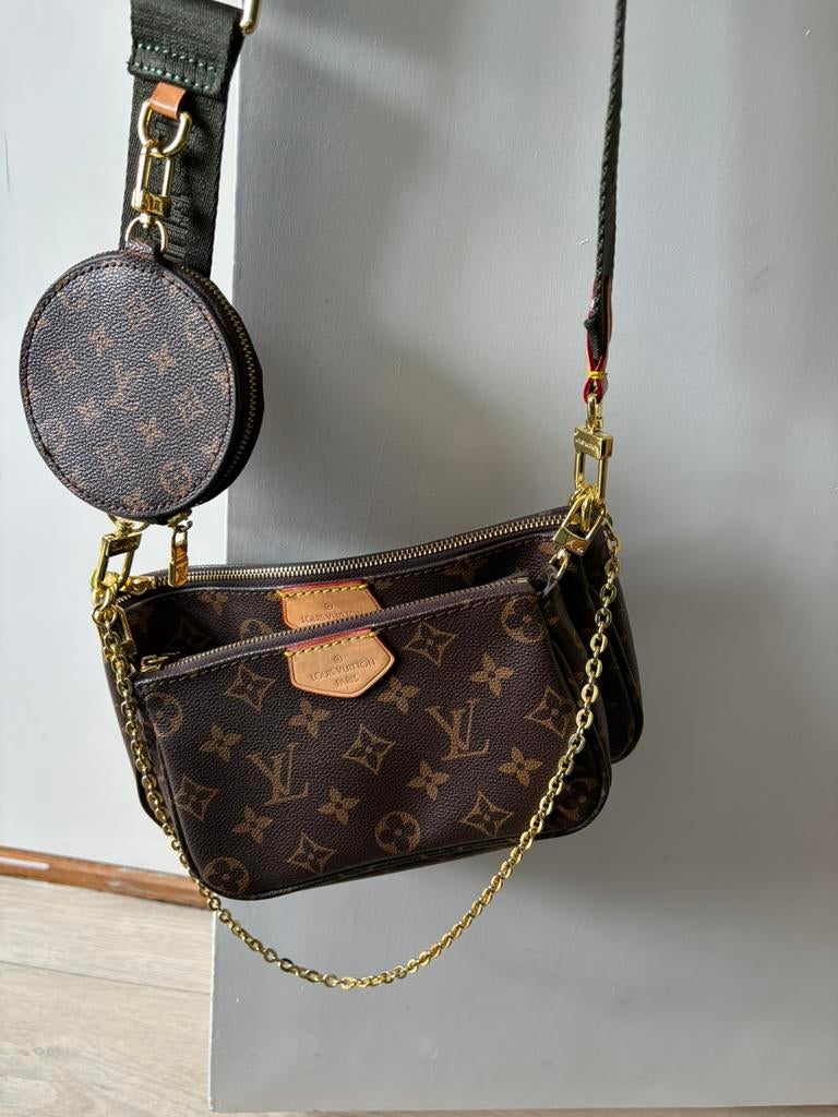 Tasje. Beticht mij voor meer informatie, Ophalen of Verzenden, Zo goed als nieuw, Zwart, Schoudertasje