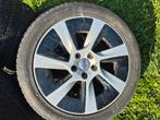 Volvo banden op originele velg, Auto-onderdelen, Banden en Velgen, Ophalen, Banden en Velgen, 17 inch, Winterbanden