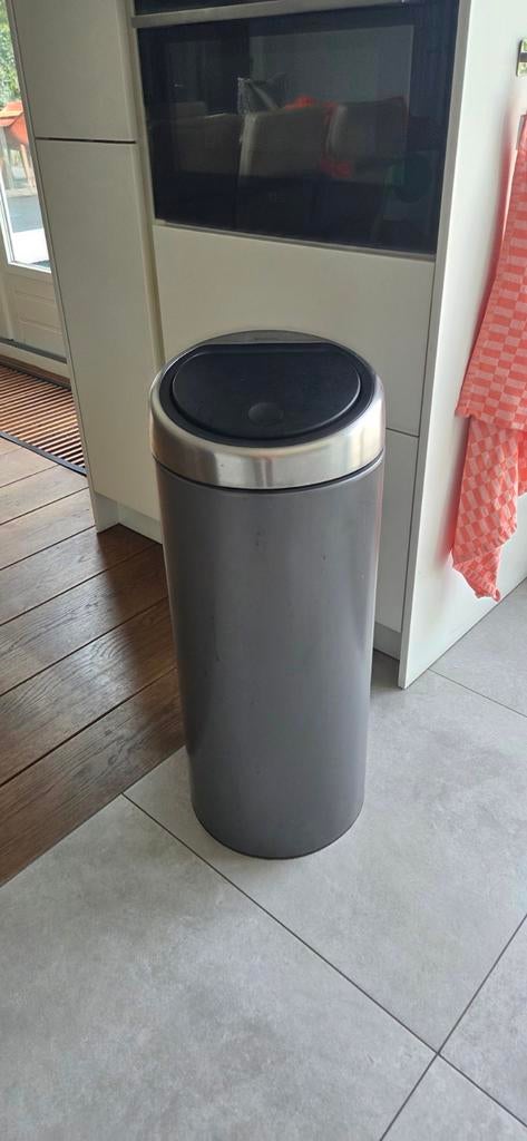 Brabantia Touch Bin Prullenbak - Grijs/Zilver, Ophalen, Gebruikt, 50 tot 75 cm, 20 tot 30 liter
