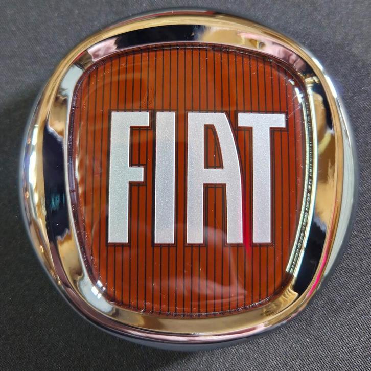 Fiat logo 95mm achterzijde *nieuw*, Auto diversen, Tuning en Styling, Ophalen of Verzenden