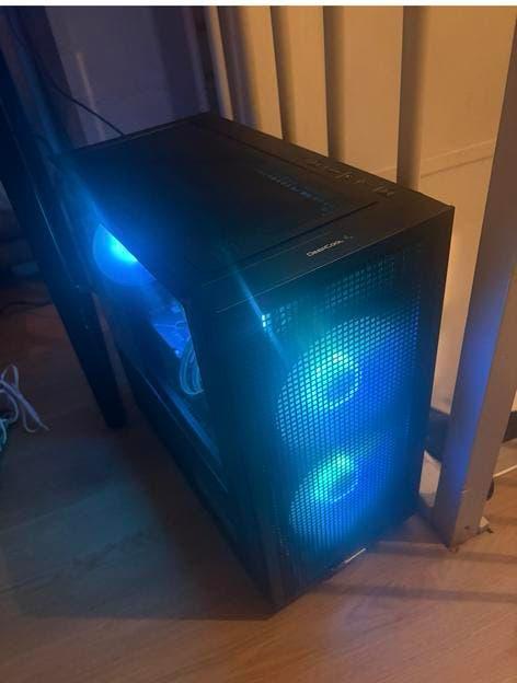 Gaming PC – Krachtige setup (RGB) + Monitor + Toetsenbord, Computers en Software, Desktop Pc's, Zo goed als nieuw, 4 Ghz of meer