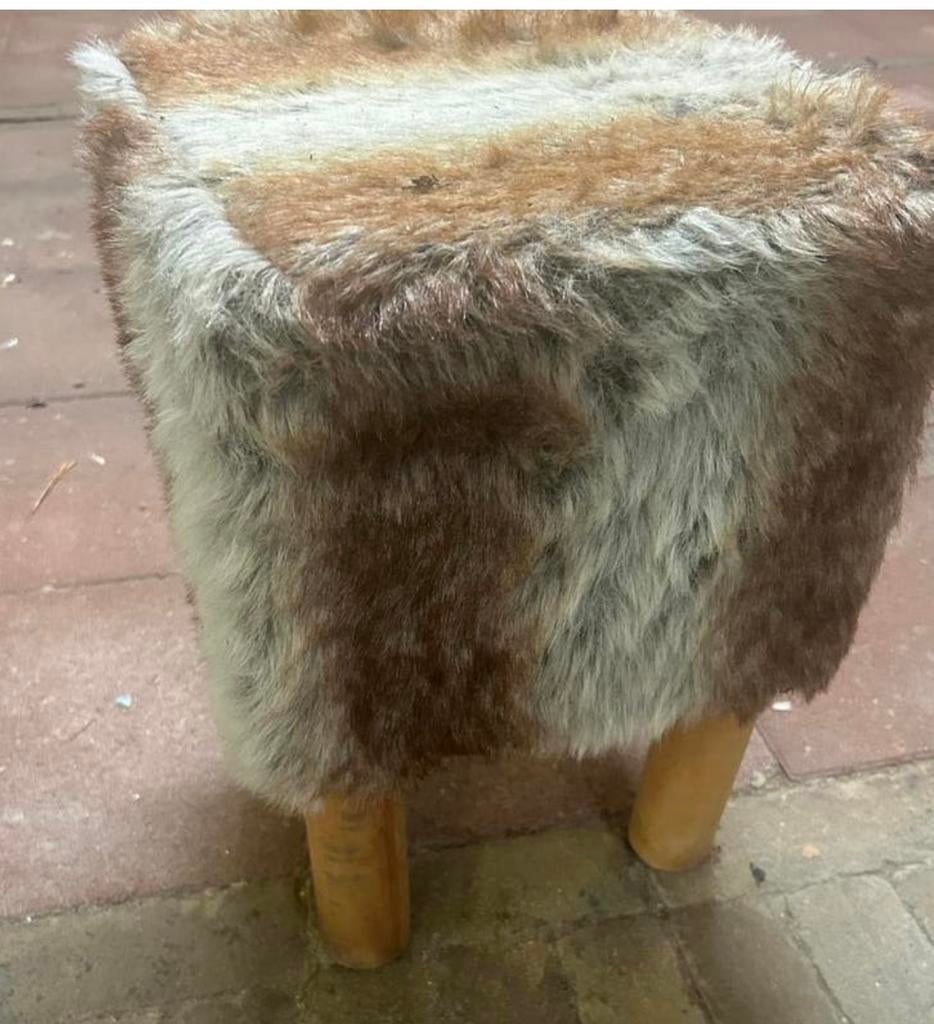 Heel erg leuk krukje, Huis en Inrichting, Krukjes, Ophalen of Verzenden, Zo goed als nieuw, Hout