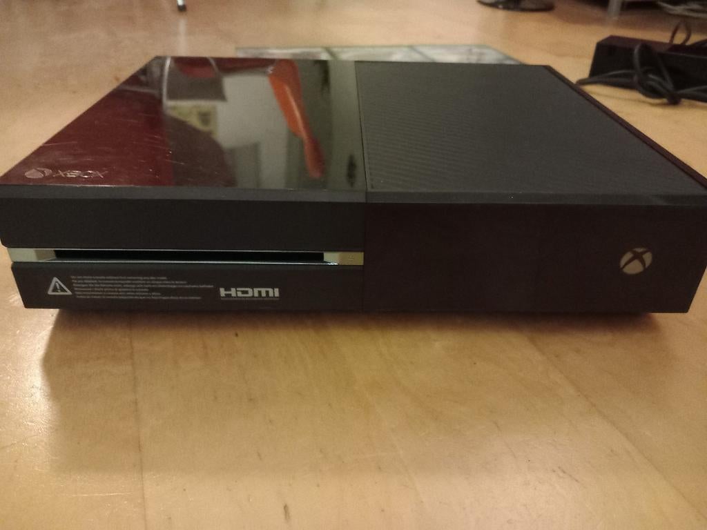 Xbox One 365GB met controller, 3 games en kabels, Spelcomputers en Games, Spelcomputers | Xbox One, Ophalen, Xbox One, Met 1 controller