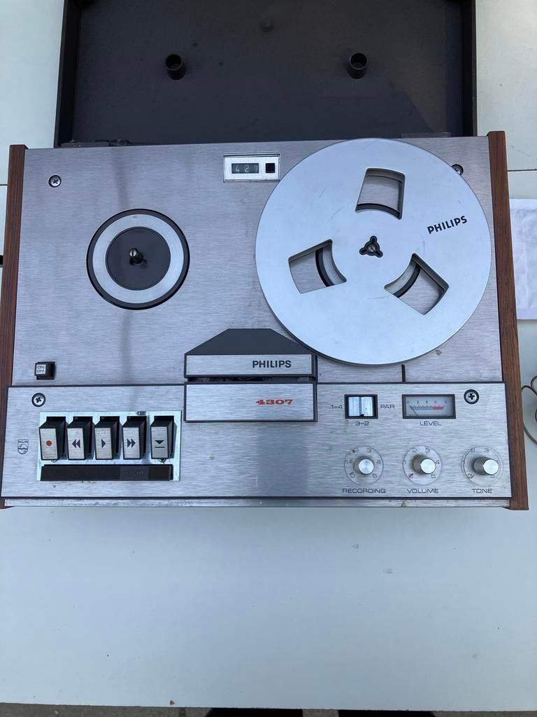 Philips Bandrecorder 4307 uit de jaren '70, Ophalen, Defecte bandrecorder, Met stofkap