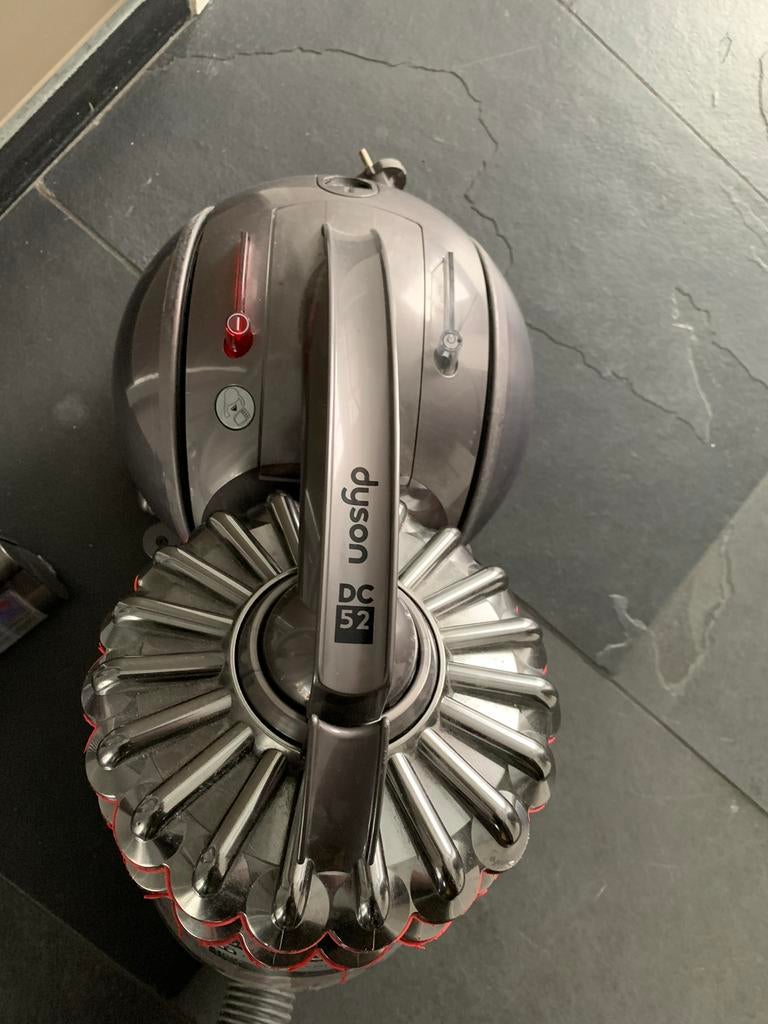 Dyson DC52 stofzuiger. Compleet, Ophalen, Reservoir, 1200 tot 1600 watt, Stofzuiger