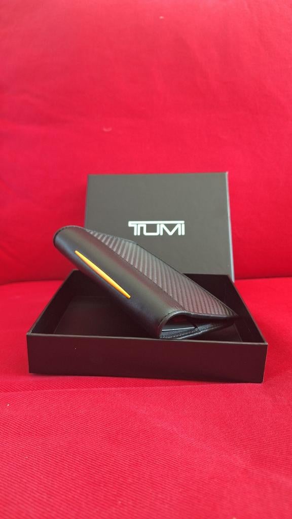 TUMI | McLaren paspoorthouder/portemonnee, Overige merken, Zwart, Nieuw, Ophalen of Verzenden