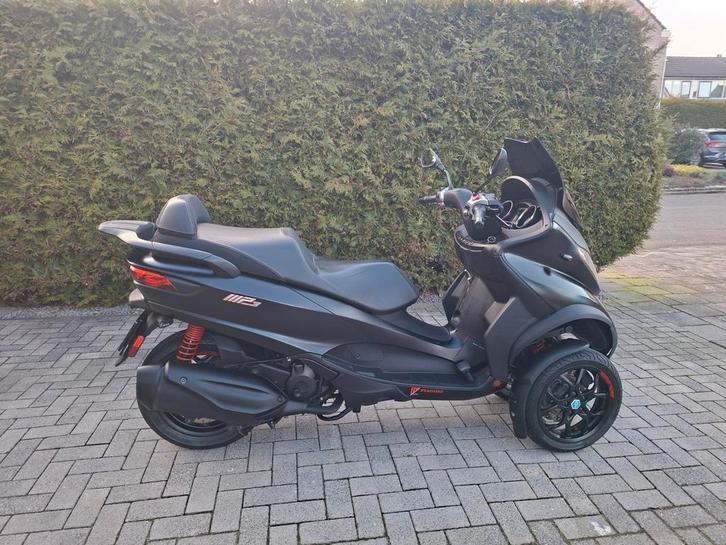 Stoere Piaggio mp3 (black edition) 2017 Full Led, Fietsen en Brommers, Scooters | Yamaha, Zo goed als nieuw, Overige modellen
